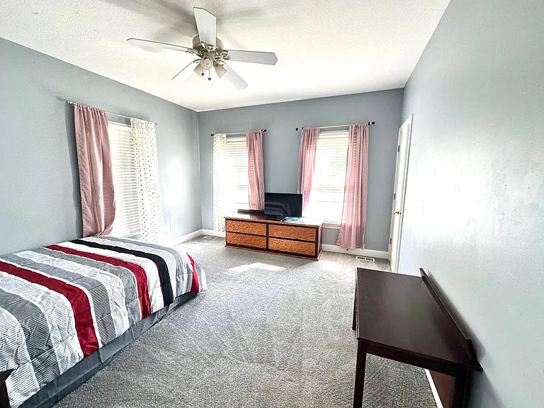 5923 Nicholson Dr — Photo 76