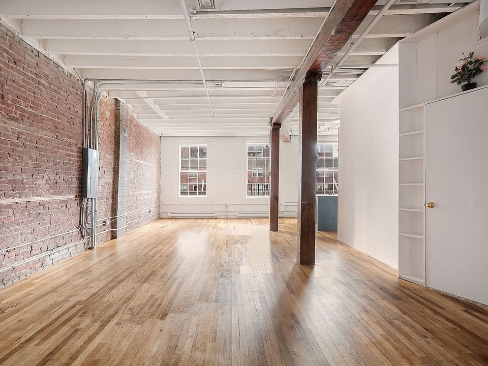 1st image of 331 Greenwich St Fl 3