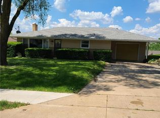 2955 John F Kennedy Rd, Dubuque, IA 52002