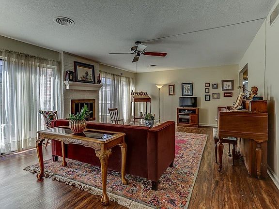 4th image of 6584 Poplar Woods Cir S APT 1