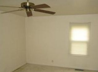 915 N Noble St, Greenfield, IN 46140