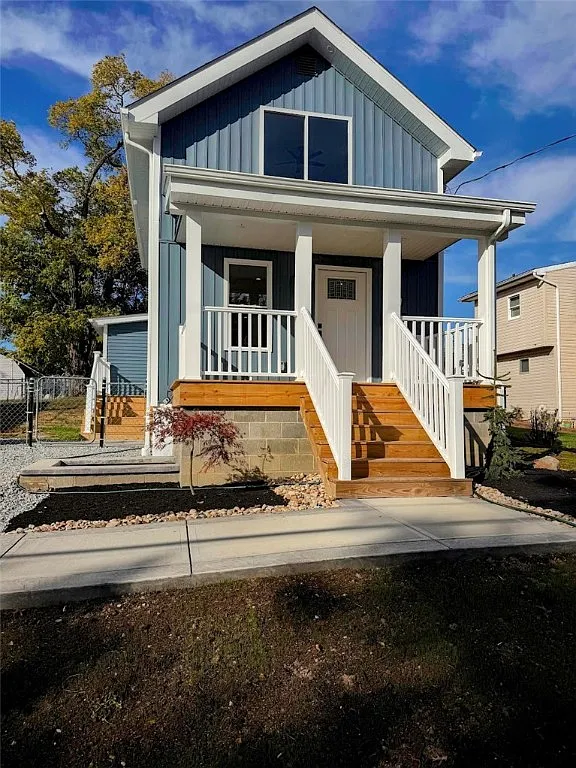 2888 Cedar St photo 1