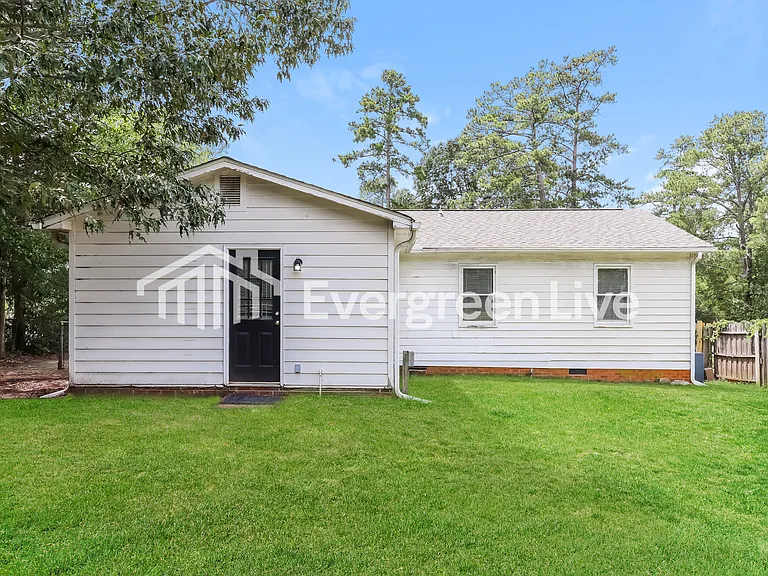 204 Belair Rd — Photo 14