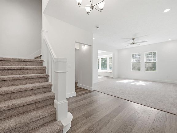 5th image of 702 Lindberg Dr