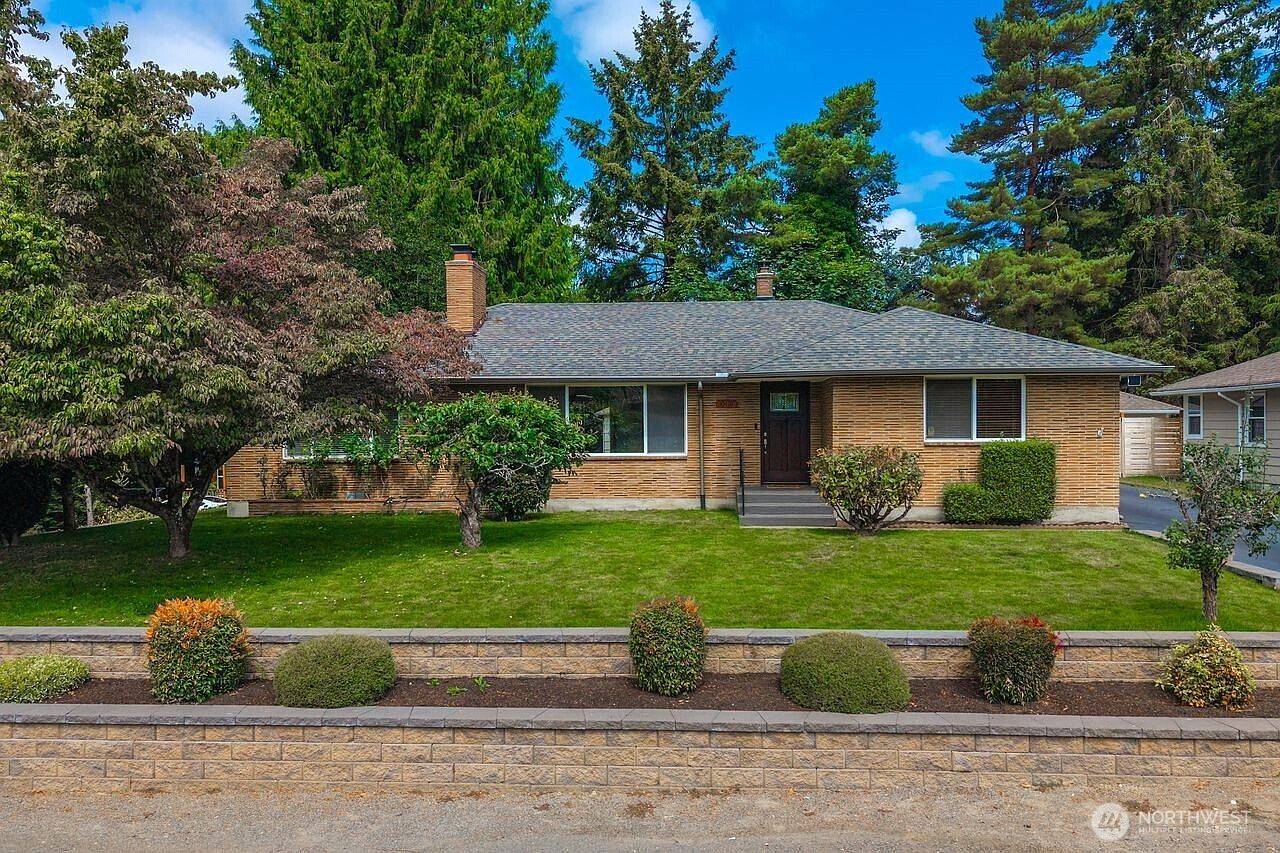 1st image of 10419 16th Street E
