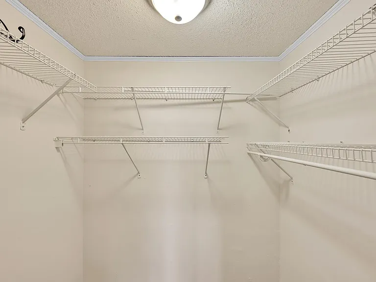 118 Royal Park Dr #4G — Photo 15