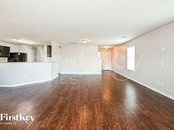 4th image of 21458 Wilona Way