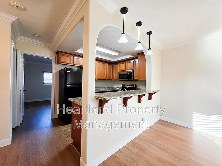 4230 48th St #8 — Photo 5