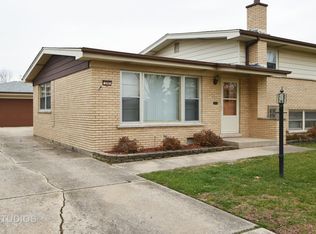 306 Roberta Ln, Chicago Heights, IL