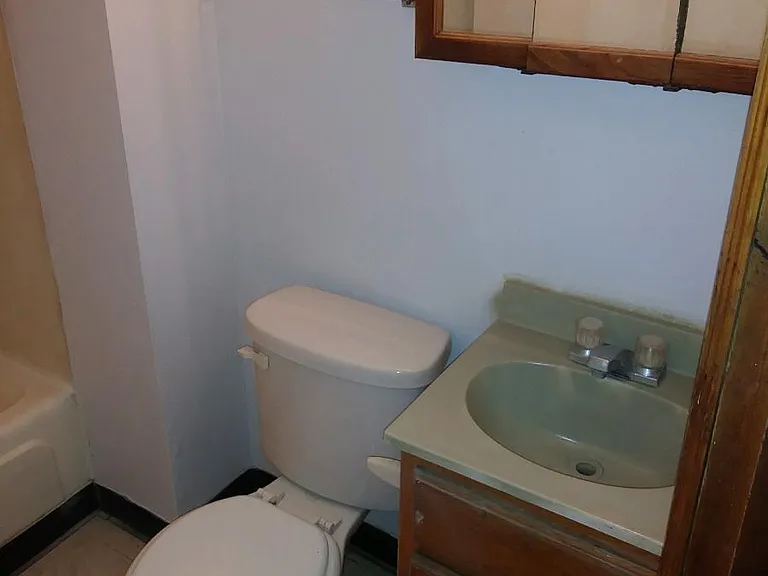810 2nd Ave #204 — Photo 4