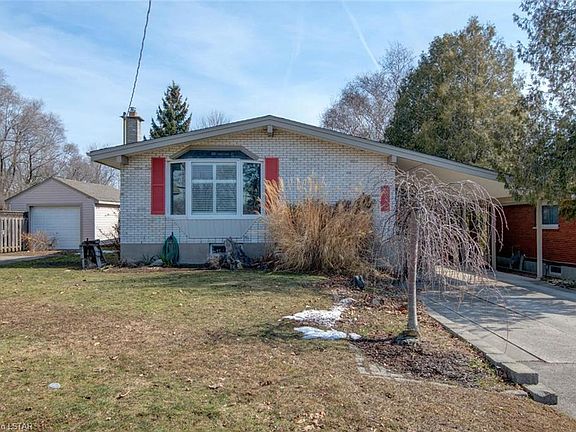 3rd image of 322 Briarhill Ave