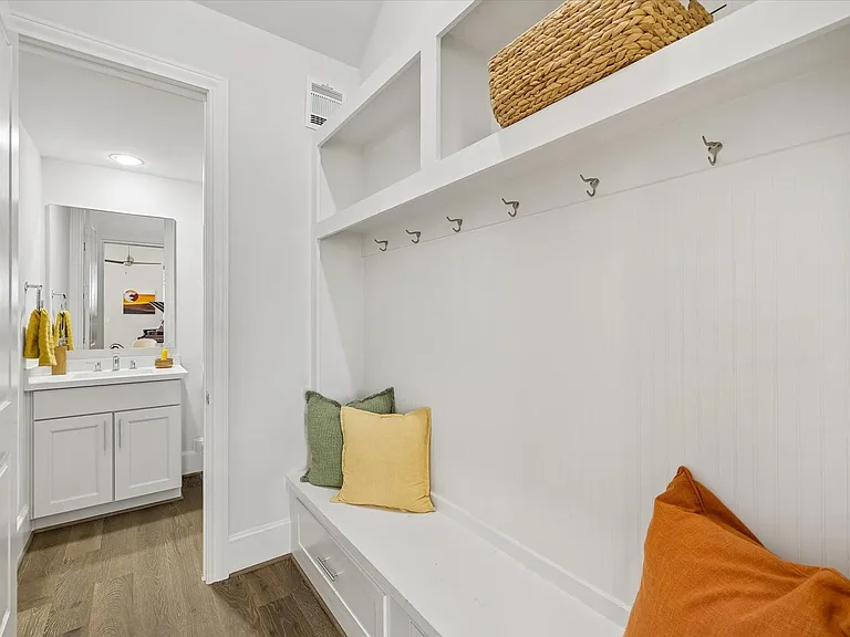 8741 Park Kolbe Ln — Photo 13