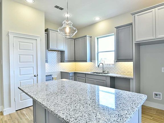 The Belville - Kitchen