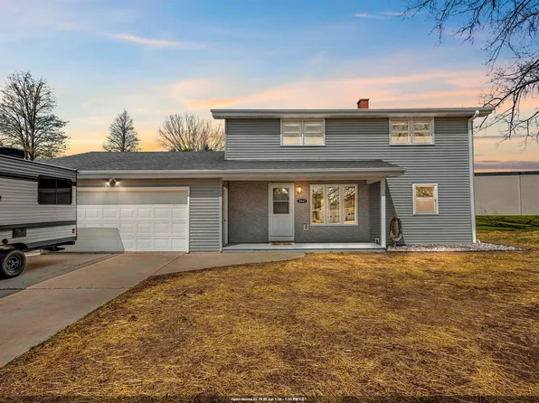 2461 Vanden Bergh Pl, Green Bay, WI 54311