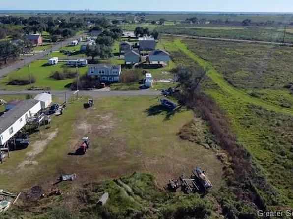 132 Iris St, Cameron, LA 70631