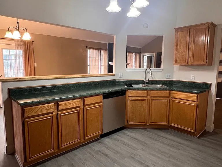 4205 Bluestem Ln — Photo 8