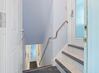 2 Kenworth Dr, Saint Catharines, ON L2M4S2