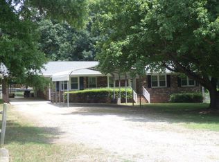 921 Harrison Crossroad Loop, Reidsville, NC 27320