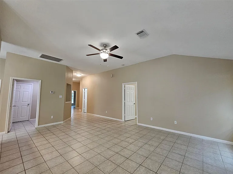 1079 Shadow Glenn Dr — Photo 17