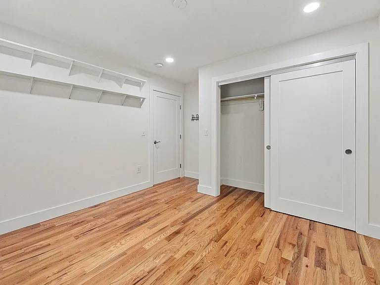 1017 Park Ave #G — Photo 9
