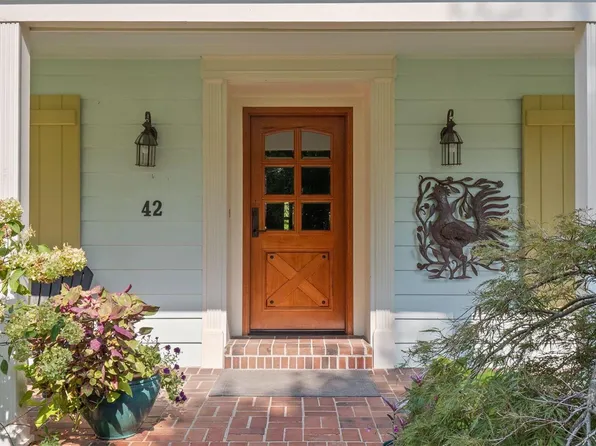 42 Daryl Ln, Saint Louis, MO 63124