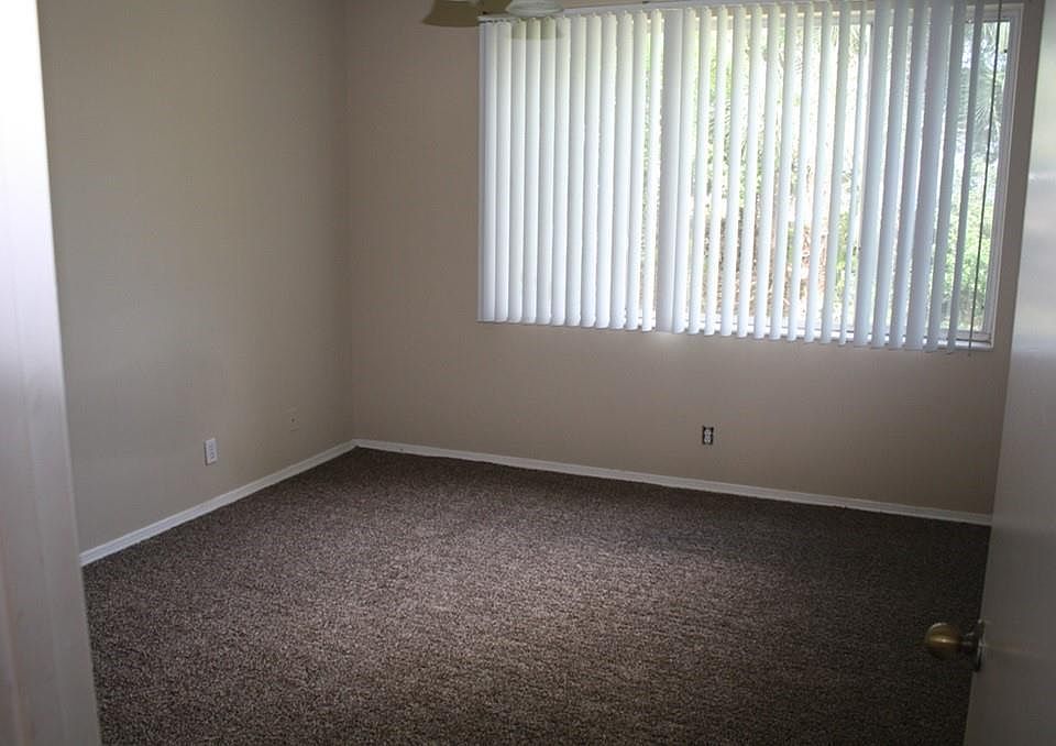 2nd image of 7731 Sanibel Dr