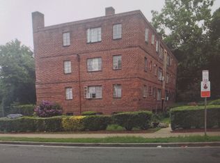 1550 27th St SE #304, Washington, DC 20020