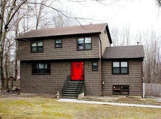 87 Driftway Rd #B, Danbury, CT 06811