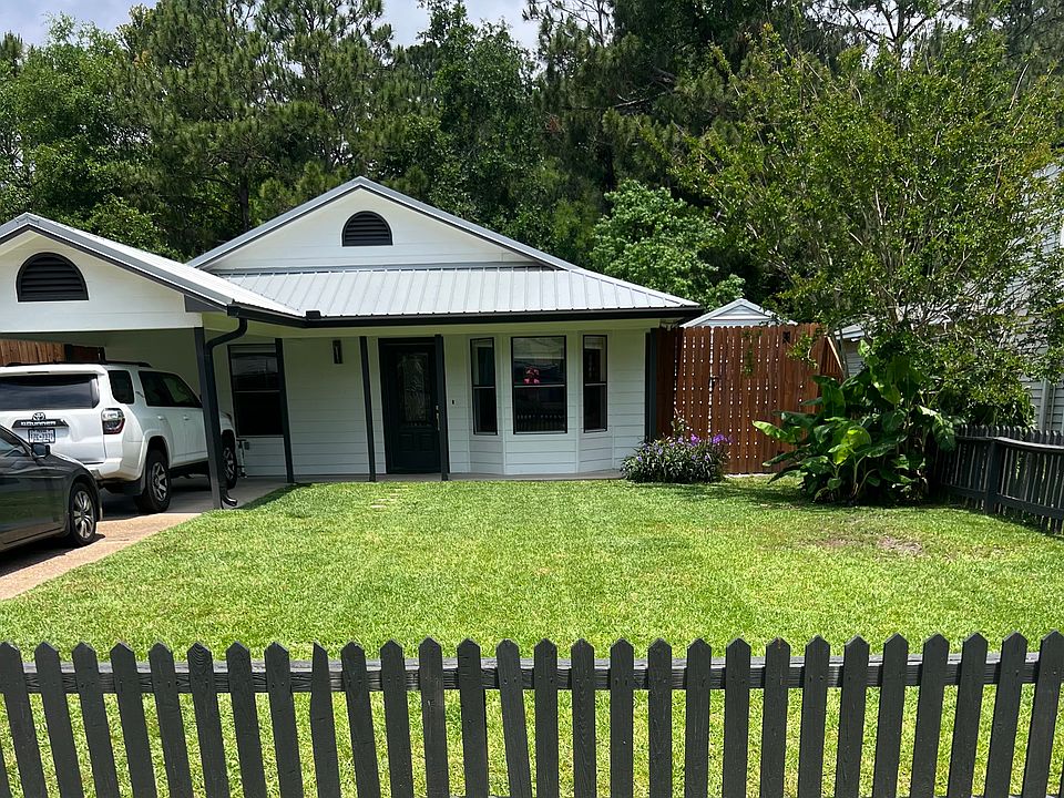1st image of 424 Palmetto Ct