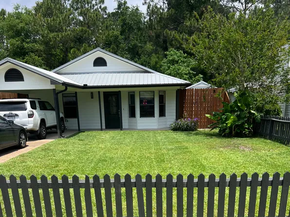 424 Palmetto Ct, Gulf Shores, AL 36542