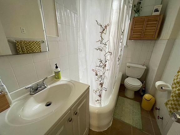 5th image of 28-05 42nd St #2B