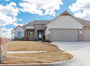13504 NW 2nd St, Yukon, OK 73099