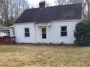 2717 5th Ave SW, Hickory, NC 28602