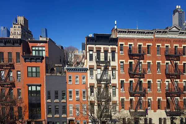 Rented by Buchbinder & Warren | media 14