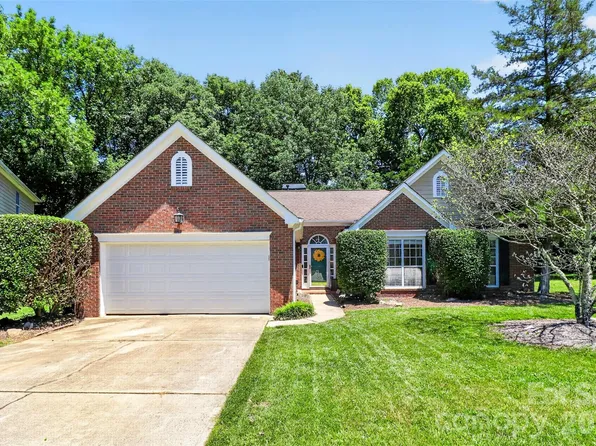 11542 Laurel View Dr, Charlotte, NC 28273