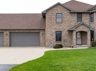 935 Sundial Ln, Neenah, WI 54956