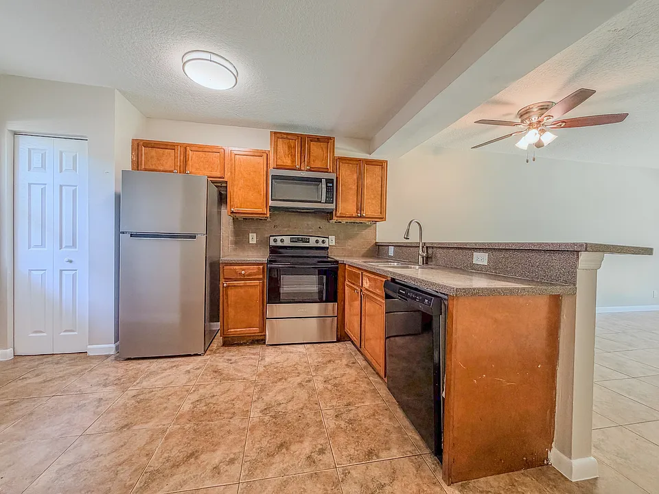 2107 SE 3rd St #2109-B