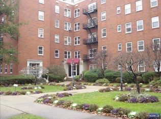 2330 Linwood Ave #2D-302D, Fort Lee, NJ