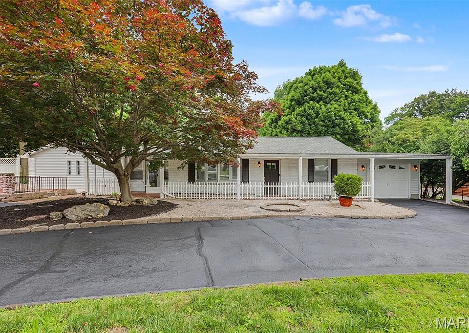 1st image of 55 Garden Ln