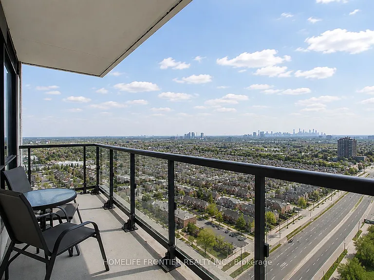 7950 Bathurst St #2310 — Photo 8