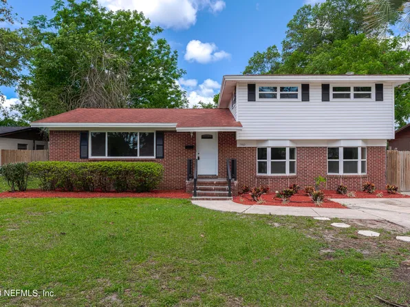 1560 SAMONTEE Road, Jacksonville, FL 32211
