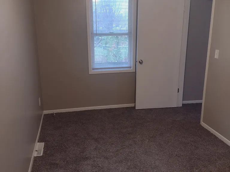 417B William St — Photo 5