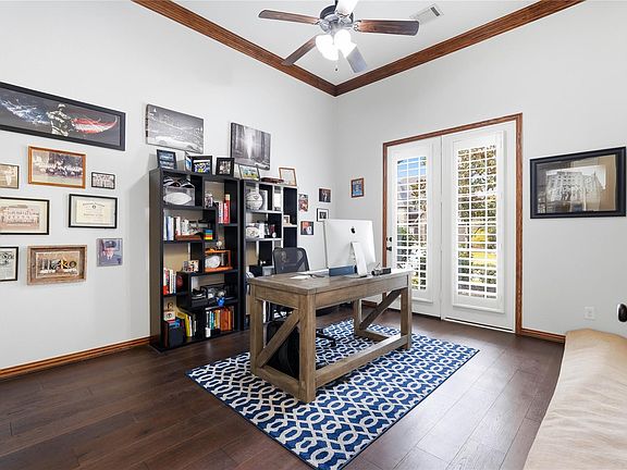 5th image of 11 Kayak Ridge Dr