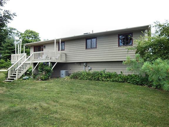 2nd image of 1023 N Lakeshore Dr