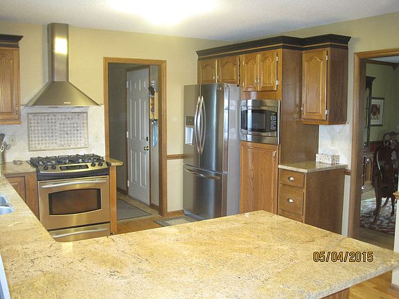 3rd image of 6159 Bridlewood Drive S