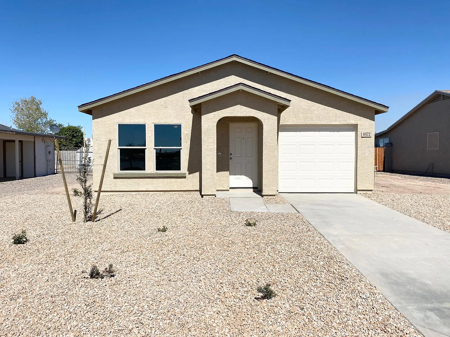 3 bed, 1000 sqft, $1,445 — Photo 1
