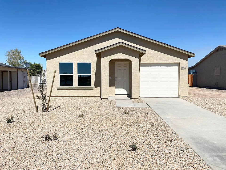 8572 W Raven Dr