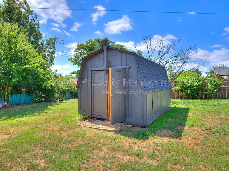 4608 N Libby Ave — Photo 27