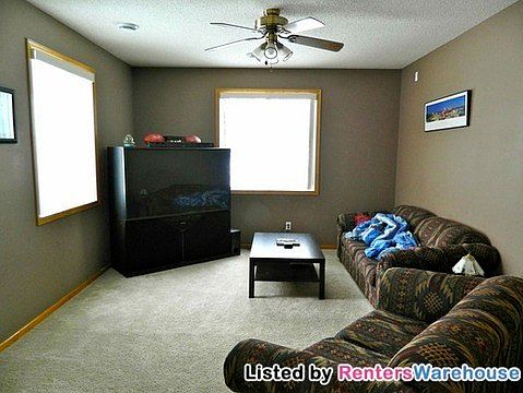 3rd image of 365 Frederick Cir