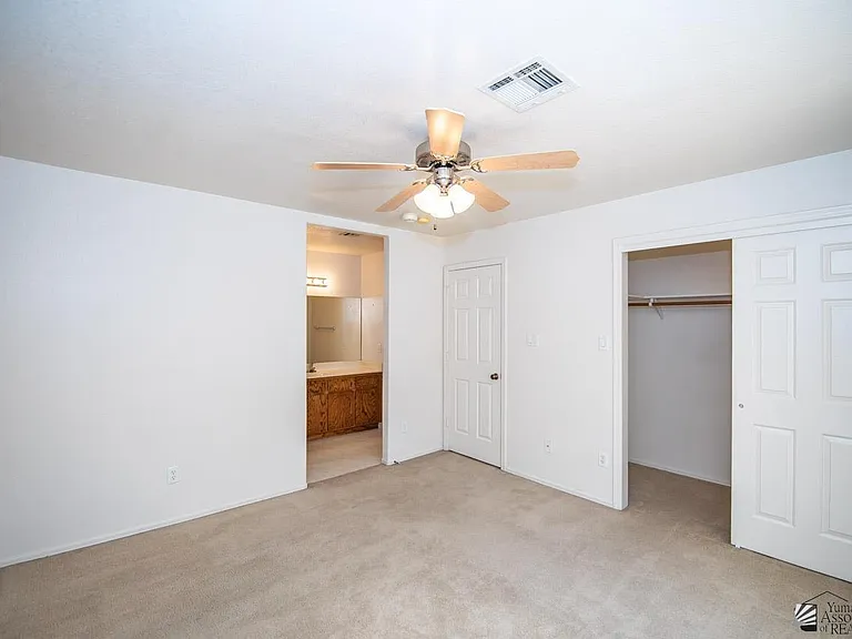 10313 E 38th Pl — Photo 12